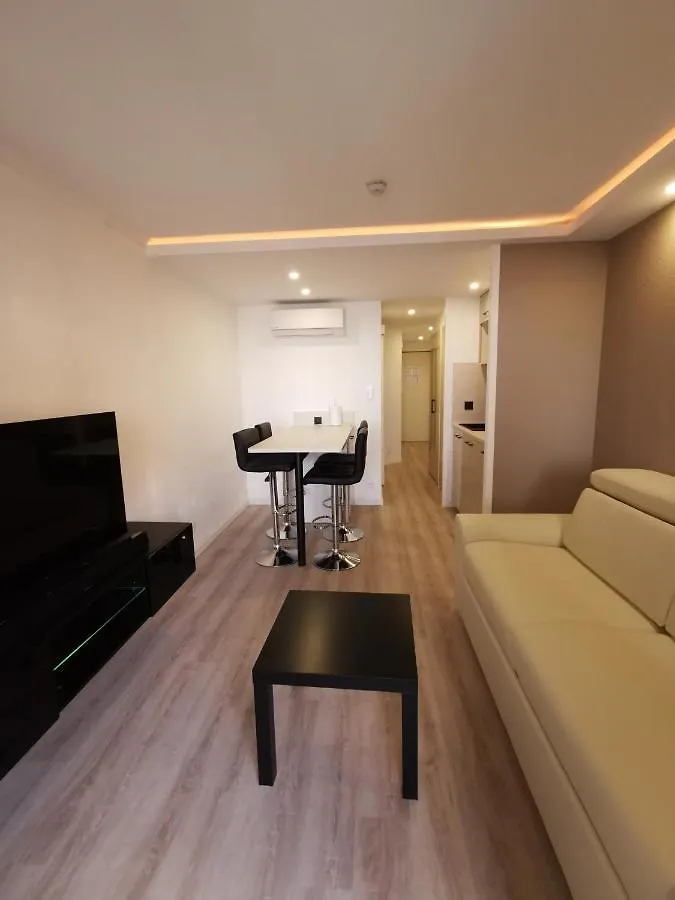 Appartement En Bord De Mer Cannes 0*,  Frankrig