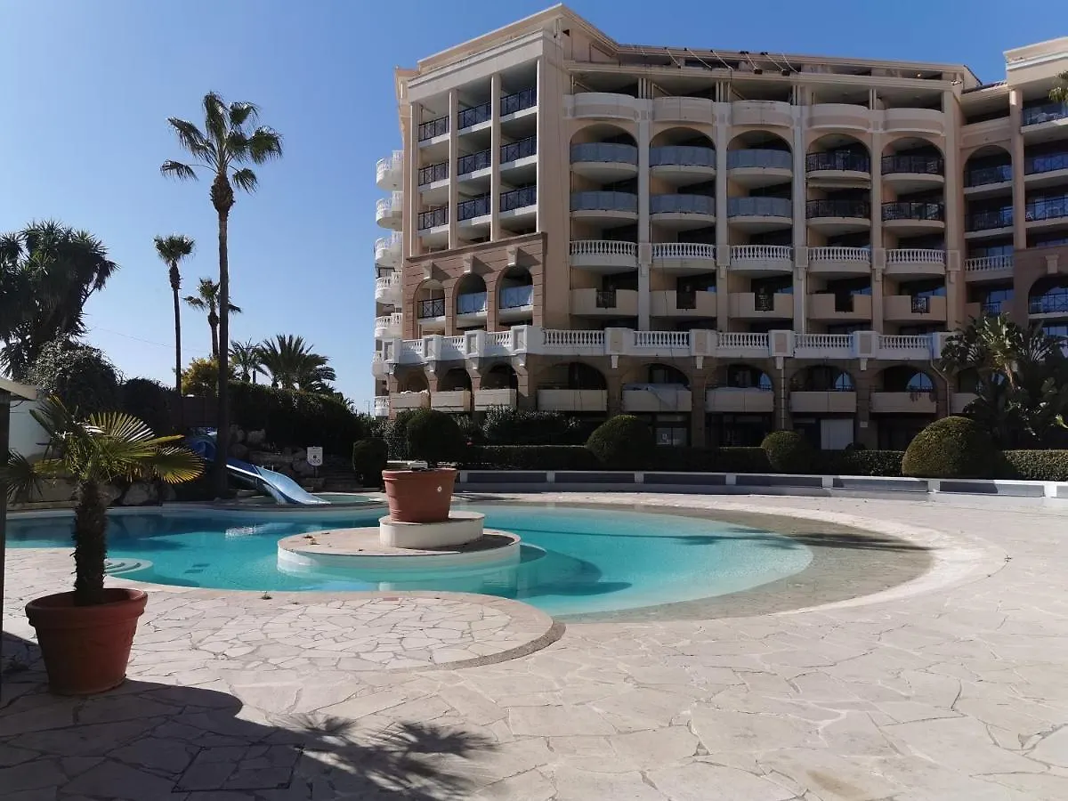 Appartement En Bord De Mer Cannes France